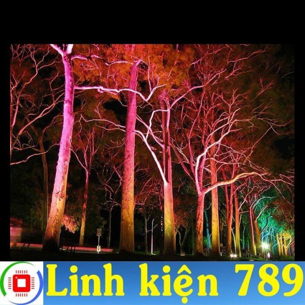 Đèn pha LED RGB 220V 50W có điều khiển từ xa chống nước IP66